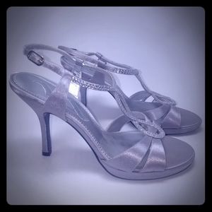 Nina Women's size 8.5 silver embellished heels